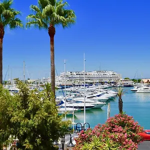Marina Plaza Apartment
